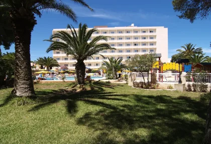 Vliegvakantie Es Canar Ibiza